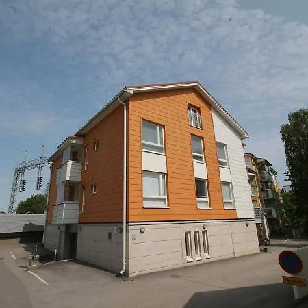 Spacious For 5 With Sauna In Lonttinen